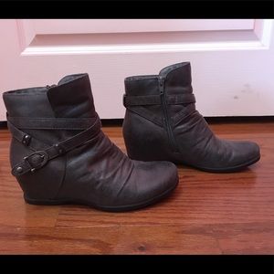 ✨Sale✨ Gray Wedge Booties